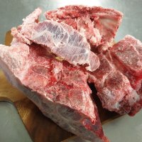 스위프트 살많은 돼지 목뼈 감자탕뼈 감자탕용 감자뼈 수입 미국산 1kg [냉동]