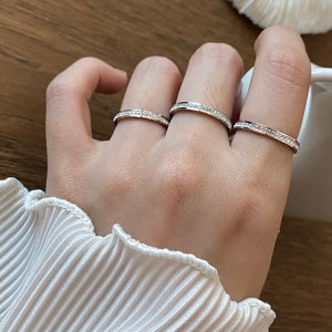 스틸리 큐빅 라인 반지 2color 실버 로즈골드 써지컬스틸