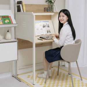 S대학교 학생평가단 우수 평가 가정용 1인 기능성 독서실책상