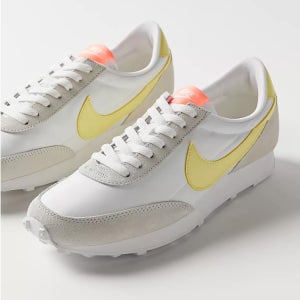 Women 나이키 데이브레이크 페일 아이보리 Nike Daybreak CK2351-104