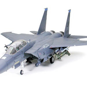 [60312] 1/32 F-15E Strike Eagle