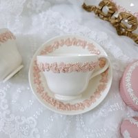 웨지우드 퀸즈웨어 핑크 온 크림 찻잔세트 Wedgwood Queensware Pink 영국 왕실 빈티지 앤틱 레어템 핑크 커피잔