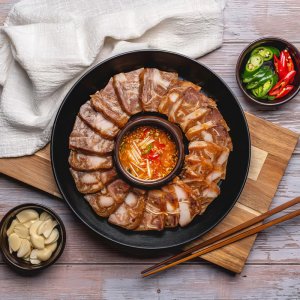 돼지 머리고기 장충동 머릿고기 250g 새우젓포함
