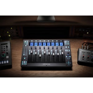 Solid State Logic UF8 컨트롤러 SSL
