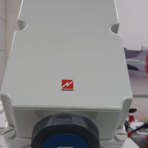 MENNEKES 24464 산업용 콘센트 [125A 3P 6h 230V IP67] TYP24464