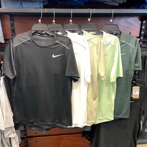 나이키 반팔티 브리드 마일러 스우시 러닝 기능성 반팔 티셔츠 러닝복