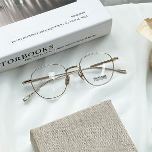 네이티브선즈 로이스톤 ROYSTON WHITE GOLD 가벼운 티타늄 남자 여자 안경테