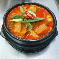 [서울,성남 당일배송] 자꾸만 손이 가는 돼지고기 김치찌개 2인분 700g [암사 고려반찬]