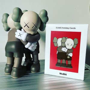 KAWS 카우스 피규어 포옹 카우스 허그 along the way together