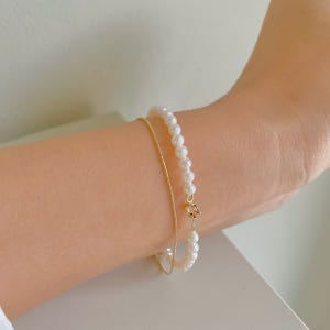 토프 마벨 진주 브레이슬릿 - 14k 3mm 담수 진주 금 데일리 팔찌