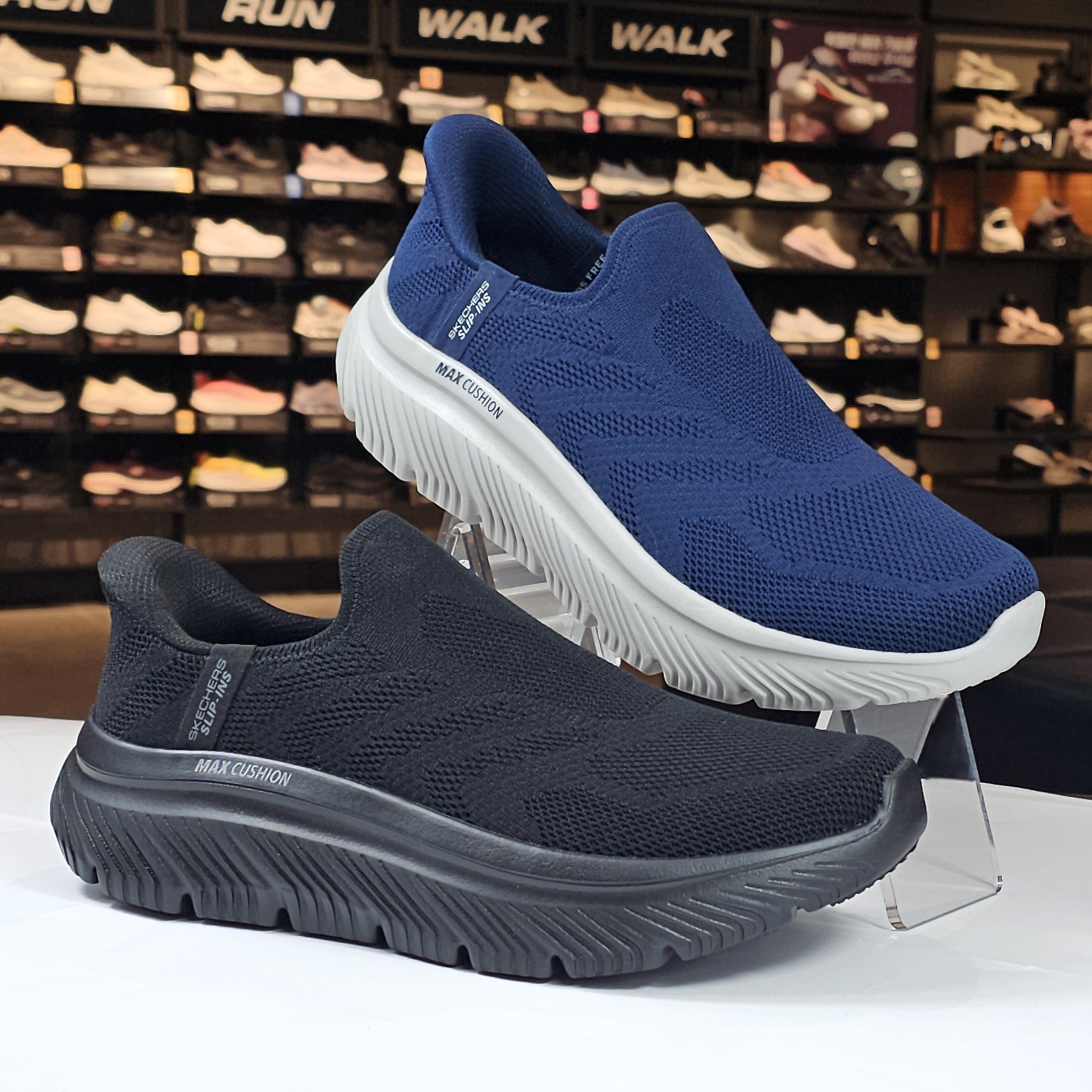 스케쳐스 남성 고워크 <b>맥스</b>쿠셔닝 하이퍼 버스트 슬립인스 SP0ＭWCFY081-CJ