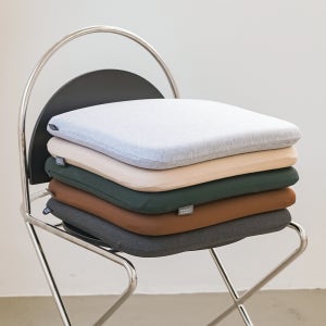 착한연구소 메모리폼 모던 파스텔 사각방석 논슬립 40X40 푹신한 의자 사무실 두꺼운