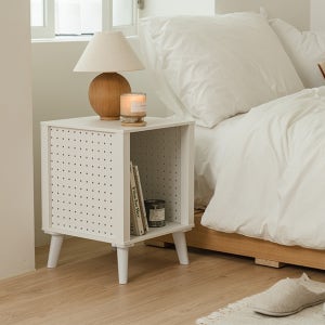 침대 옆 미니 타공판 협탁