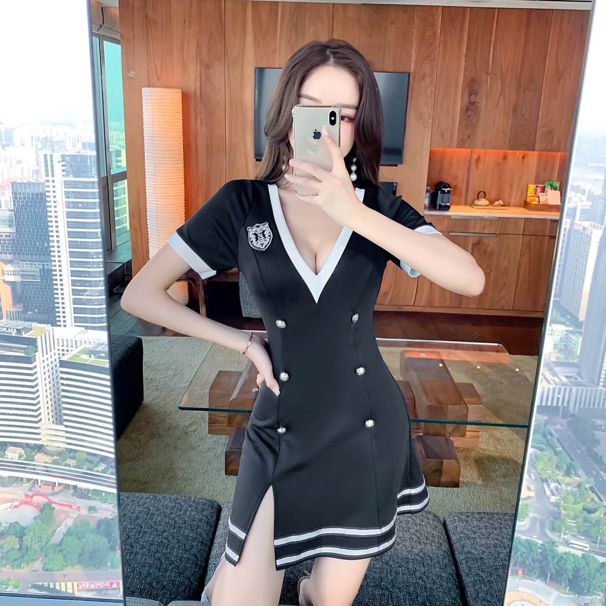 <b>나이트</b> 클럽 A라인 V-넥 반팔 미니 홀복 앞트임 원피스