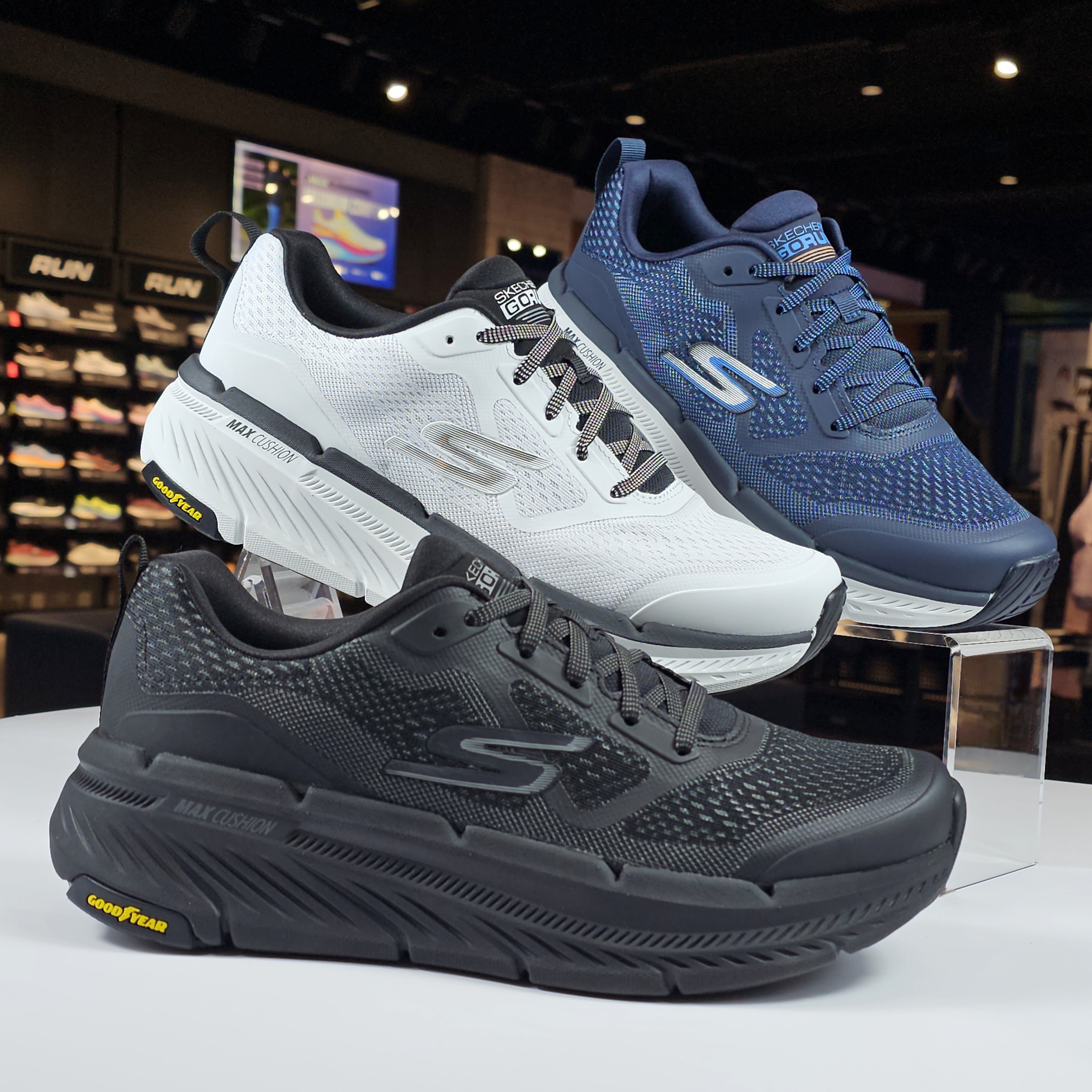 스케쳐스 남성 <b>맥스</b>쿠셔닝 프리미어 2.0 SP0ＭRCFX011-CJ