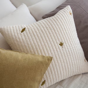 쿠션스토리 소이 자수 누비 쿠션 커버 가을낙엽 40x40