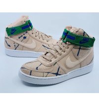 나이키 여성용 반달 하이 럭스 AH6826-200 NIKE