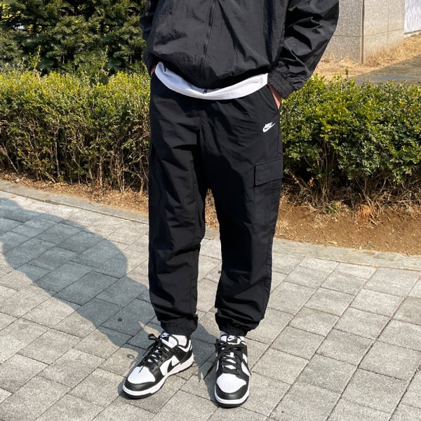 (국내매장판) 나이키 조거팬츠 우븐 카고 팬츠 스우시 클럽 바지