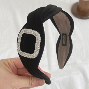 왕사각 큐빅 블랙 벨벳머리띠 명품 심플 꼬임 넓은 헤어밴드