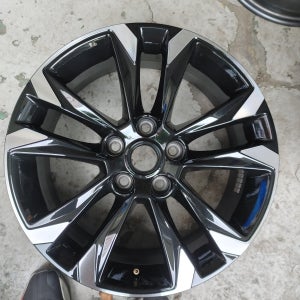 쉐보레 트레일블레이저 17인치 순정 휠