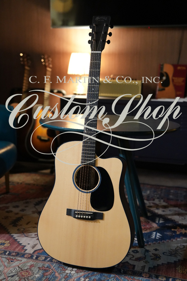 Martin 마틴기타 커스텀샵 DC-18E Sitka/ Siris