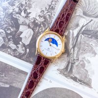 Gradient sky moonphase watch