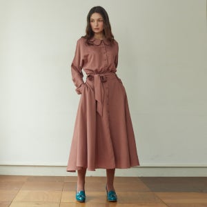 [핑크카티아조]꽃잎 칼라 플레어 드레스 더스트 핑크 pink katiacho Petal Collar Flare Dress Dust Pink