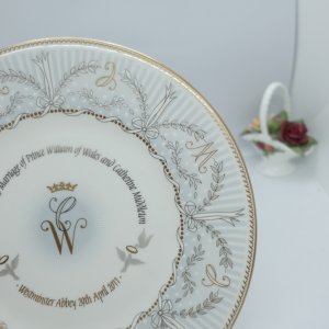 영국그릇 로얄콜랙션 윌리엄 케이트 웨딩 기념접시,Royal collection plate