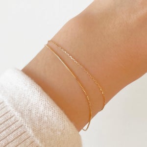 토프 얼드 브레이슬릿 - 14k 얇은 데일리 두줄 체인 금 팔찌