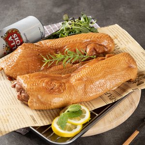 가미 오리훈제 한마리 완포 900g 저녘메뉴 포차 식당 음식점 캠핑 바베큐 맥주안주 여행