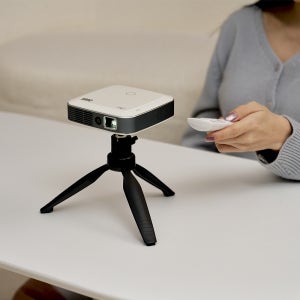 제우스 미니빔 4K 빔프로젝터 스마트 가정용 캠핑용 휴대용 ZEUS SKY 스카이 단품