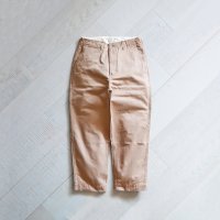 하츠키 루즈 테이퍼드 치노 팬츠 베이지 Loose Tapered Chino Trouser