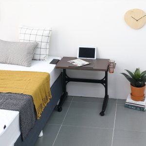 각도조절 높이조절 1인 스텐딩 다용도 이동형 거실 침대 국산 미니책상 사이드테이블 스콜테이블