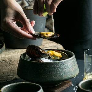 유럽 감성 깊은 원형 둥근 도자기 접시 밥 국 면 라면 그릇 가정용 레스토랑 한식당 접시