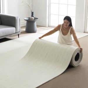 삼바텍 15T 오크우드 1+1 110cm x 1m PVC 층간소음 방지 롤매트 거실 매트