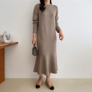 하객 원피스 머메이드 밑단훌 단아한 롱 니트 원피스 겨울