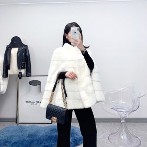[바나이 자체제작] 바나이밍크 호리젠탈 모피 앞트임 케이프 코트 화이트컬러