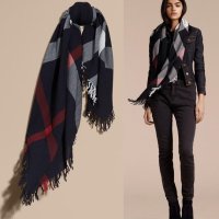 BURBERRY 버버리 메리노 울 하우스 체크 스퀘어 스카프 (블랙)