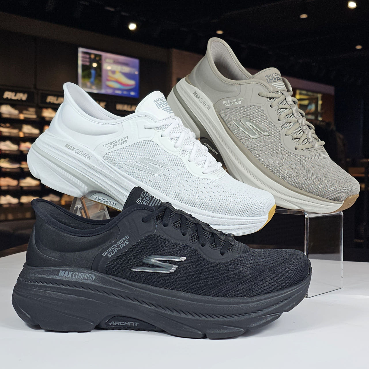 스케쳐스 남성 <b>맥스</b>쿠셔닝 아치핏 2.0 슬립인스 SP0ＭRCFX061