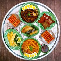 [왕분식패밀리세트] 떡볶이+짜장+김말이+야끼만두+오징어튀김+피카츄+떡꼬치 set