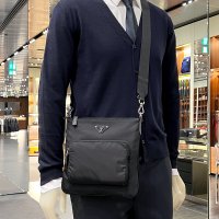 프라다 삼각로고 프론트 포켓 나일론 메신저백 / PRADA TRIANGLE LOGO FRONT POCKET NYLON MESSENGER BAG [1BH716 F0002]