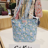 [캐스키드슨] 집 메신저 백 포겟 미 낫(CK-B106131018100102)ZIPPED MESSENGER BAG FORGET ME NOT