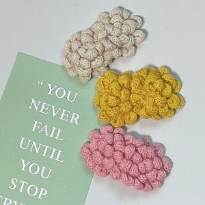 [바이스리] 겨울과봄사이 포근포근 니트 꽃 두송이 똑딱핀