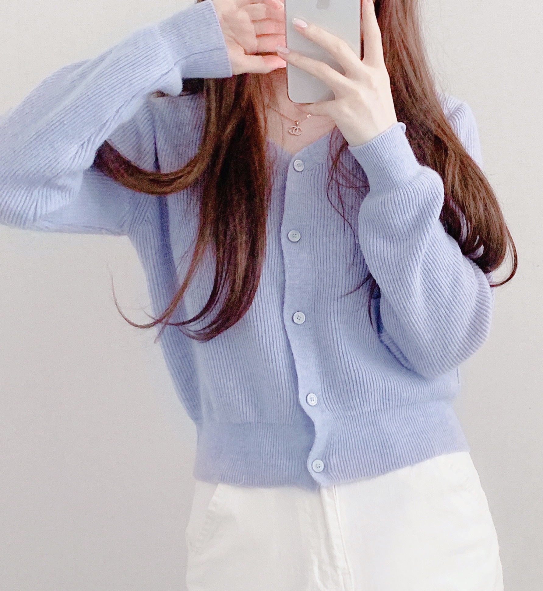 Iceblue Cashmere V-neck Cardigan 블루 브이넥 가디건