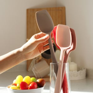 [실리샵] 국산 실리콘 일체형 이유식스푼 스패츌러 알뜰주걱