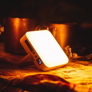 메이튼 레드와일드 캠핑 랜턴 크림샌드 LED 광량 경량 조명 램프