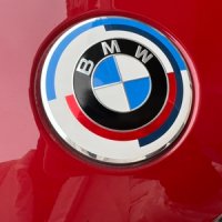 bmw로고 스티커 앰블럼 BMW M 파워 50주년 기념 에디션 컬래버레이션 모델 5시리즈