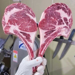 토마호크 550g 소고기 스테이크 캠핑음식 채끝등심 살치살 부채살 우대갈비 블랙앵거스