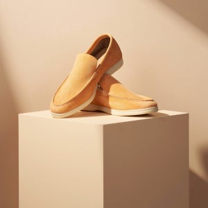 에에레노 스웨이드 로퍼 피치 (스웨이드 양가죽) ERENO LOAFER
