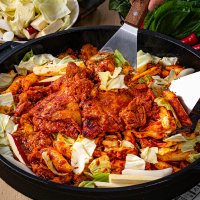 캠핑음식 국내산 닭다리살로 만든 춘천 닭갈비 2인분